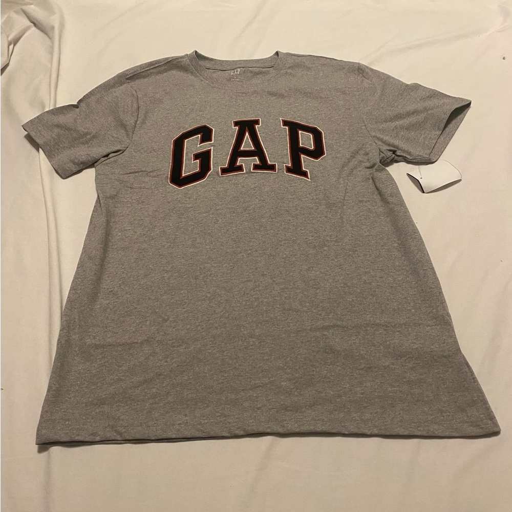 Never worn. Smoke and pet free home